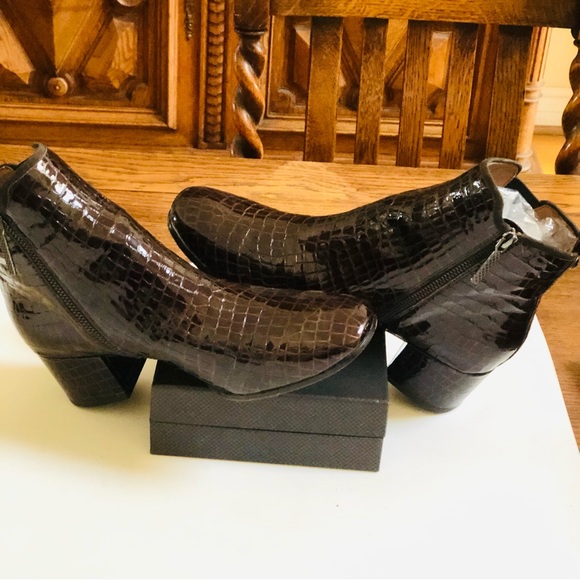 Donald J Pliner Ankle Cayto Boots Croc Embossed - Picture 10 of 15